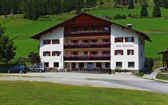 Hotel Murrerhof Сарентино вид на фасад