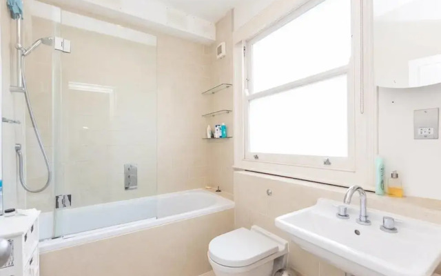 1-bed Flat at the Heart of Fulham & Parsons Green!