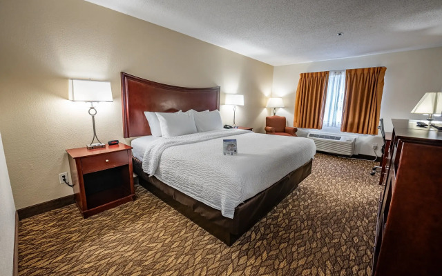Christopher Inn and Suites