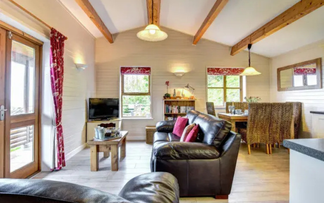 Holiday Home Uwch y Castell