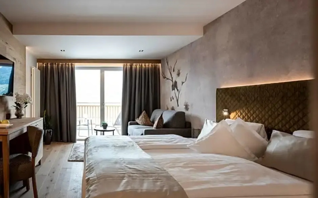 Small & Beautiful Hotel Gnaid