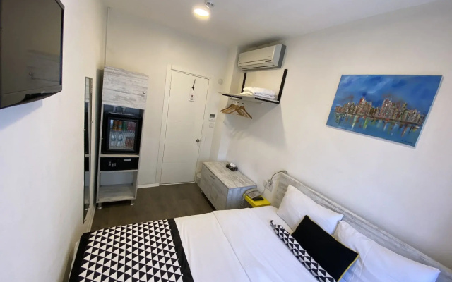 Piano Hotel