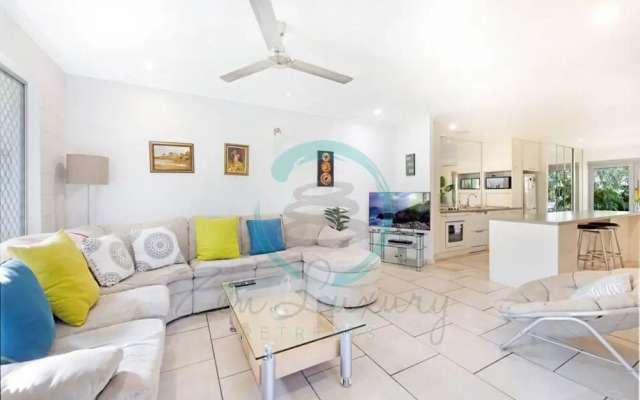 ZEN TREETOPS - 2BR Apartment with Pool