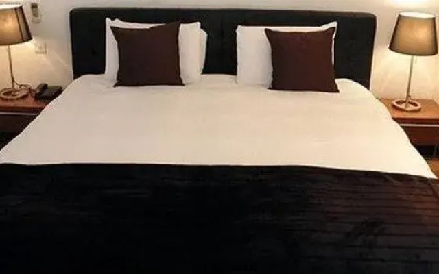 Countryside Express Hotel