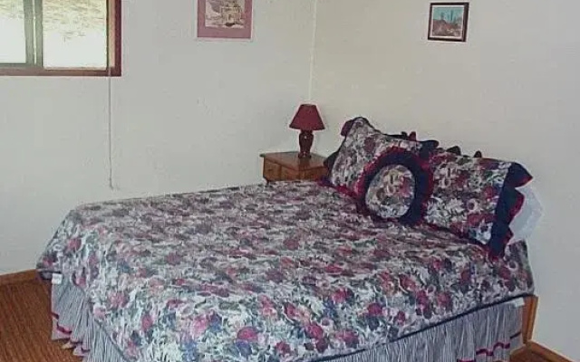 Sierra Bonita Cabins and RV Park