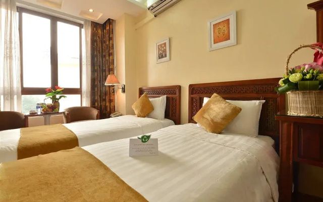 Hanoi Silver Moon Lakeview Hotel