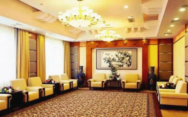 Grand Hotel Overseas Traders Club
