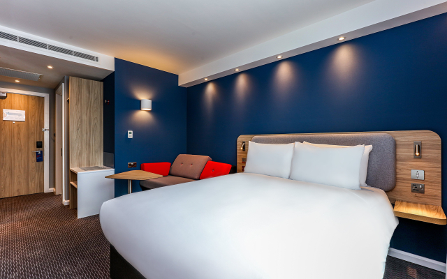 Holiday Inn Express Bicester by IHG