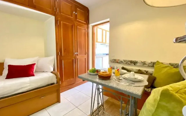 Faro Airport Flat 7 by Homing