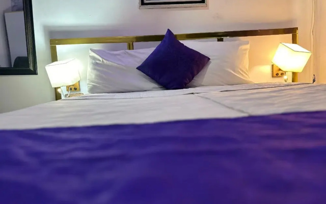 The Autograph Basics Hotel