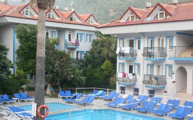 Akdeniz Beach Hotel вид на фасад