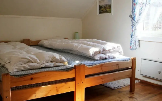 7 Person Holiday Home in Fresvik