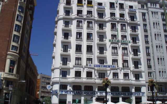 Отель Hostal Valencia Madrid вид на фасад