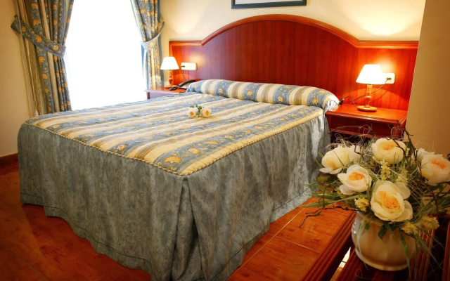 Hotel Peña Santa