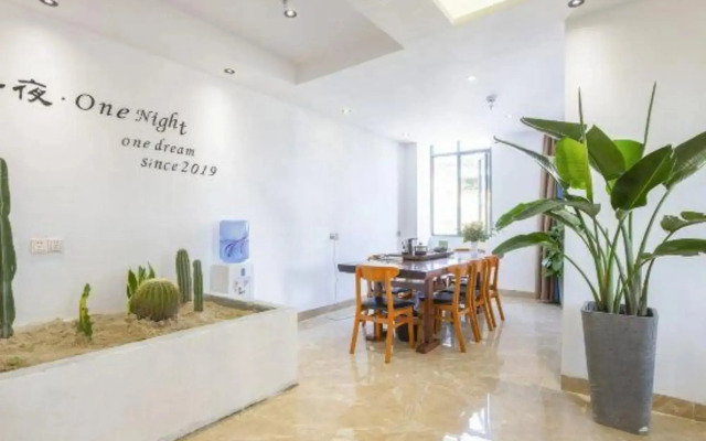 Beffer Me Light Luxury Inn
