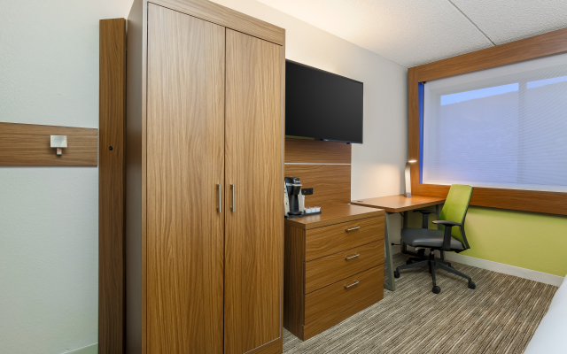 Holiday Inn Express Milwaukee-West Medical Center by IHG