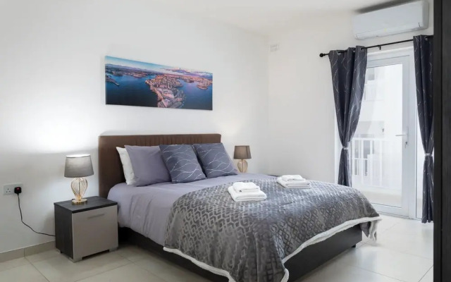 Sunlit Modern Home Country Views Xemxija