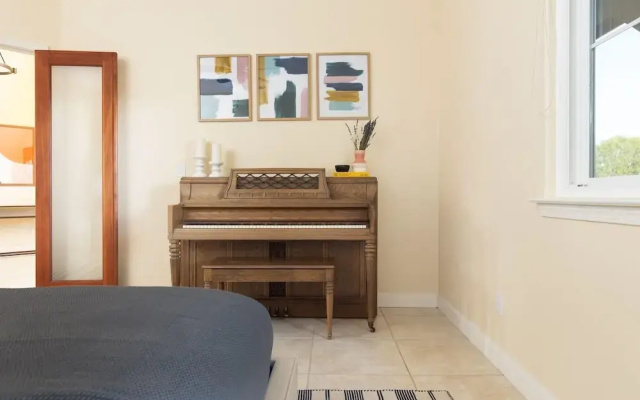 Mustang by AvantStay | Secluded Getaway w/ Vineyard Views & Pool