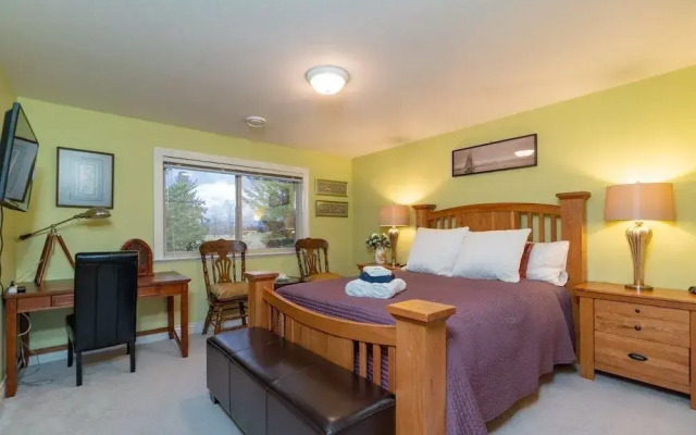 Cedar Manor Bed and Breakfast