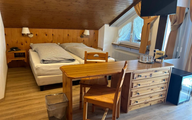 Adonis