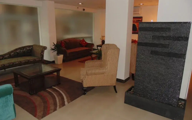 Tavisha Hotel