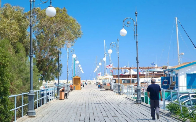 Finikoudes Marina View 201