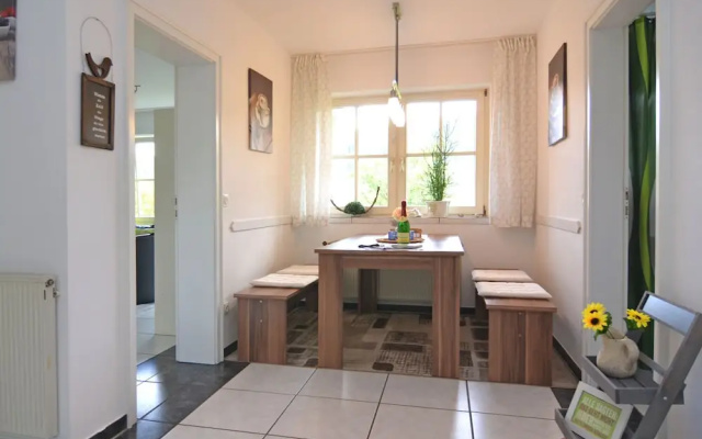 Modern Apartment in Reiste near Forest