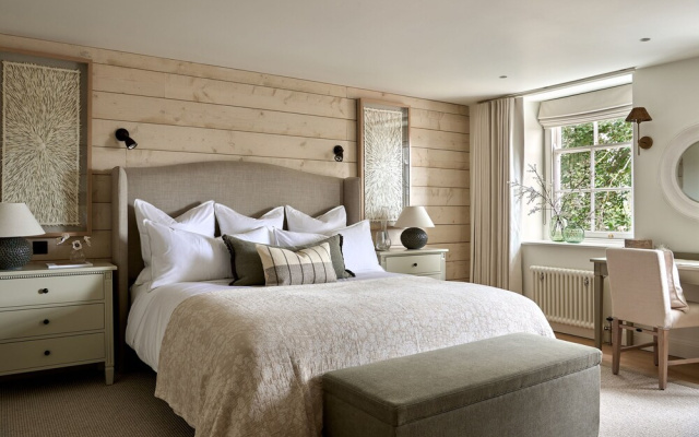 Stretton Hills Peaks - The Georgian House