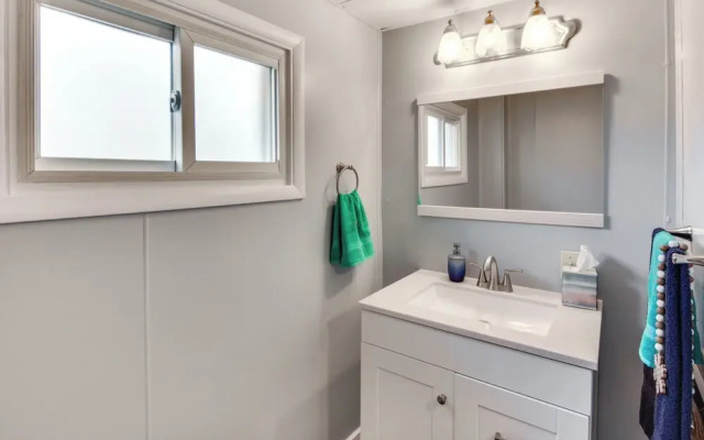 Family-friendly Altoona Abode w/ Spacious Patio!