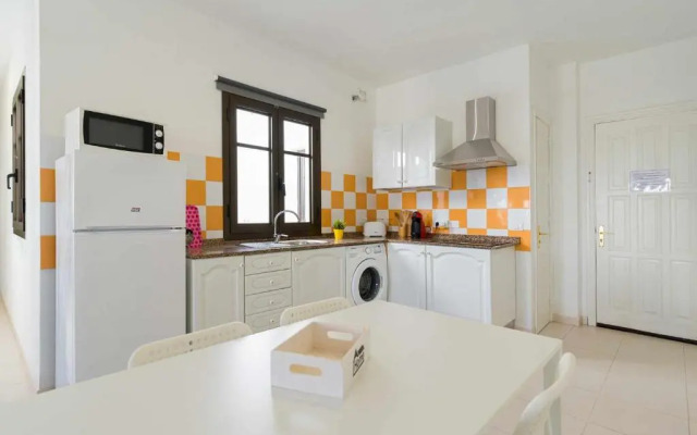 Mahostly Apartamento Comillas SC