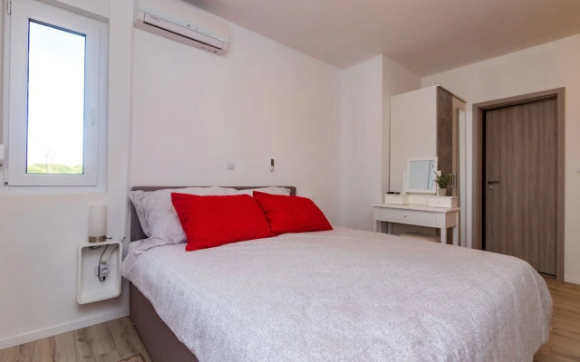 House Villa Ivona