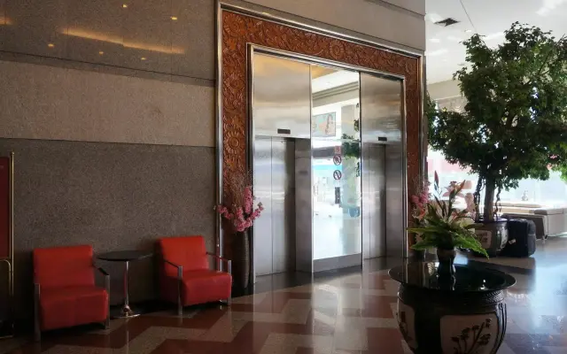 Siam Center Hotel