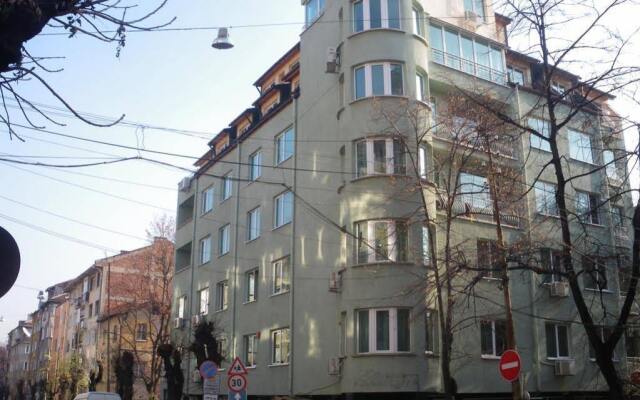 Hotel Zenith вид на фасад