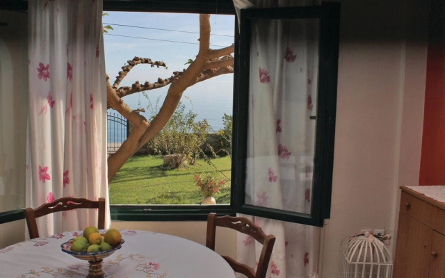 Awesome Home in Loutra Aidipsou With 4 Bedrooms