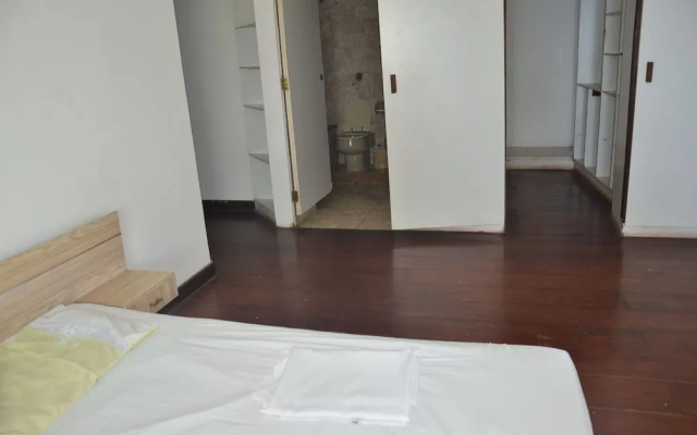 Hostel Hill House