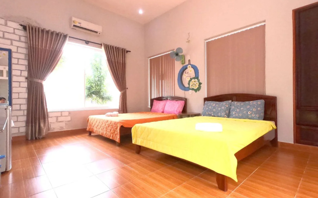 Goc Bien Homestay