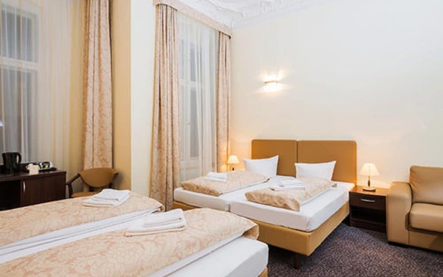 Upper Room Hotel Kurfürstendamm вид на фасад