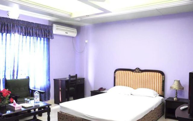 The Alina Hotel & Suites in Chittagong, Bangladesh from 63$, photos, reviews - zenhotels.com guestroom