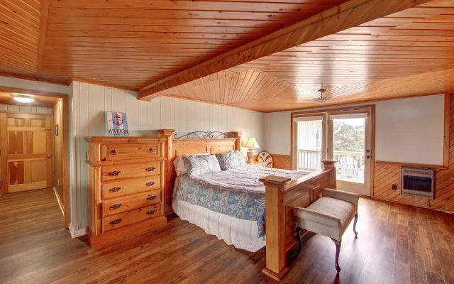 Blackbeard's Lodge