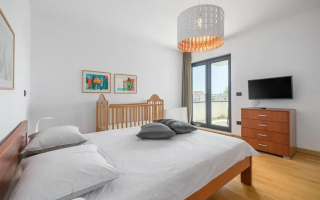 Awesome Home in Valtura with Hot Tub, WiFi & 3 Bedrooms