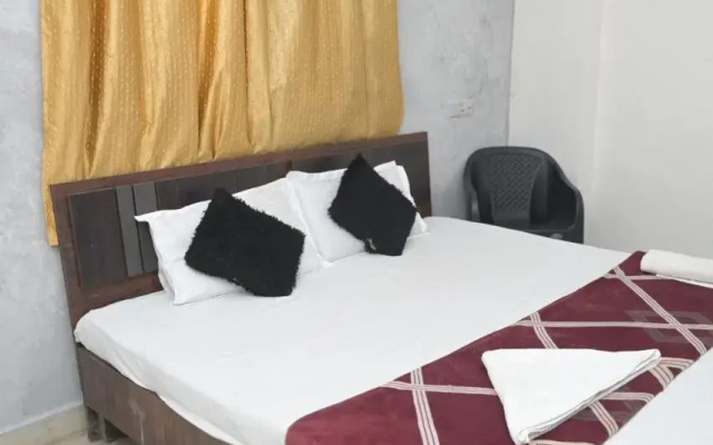 Shri Gita Hotel