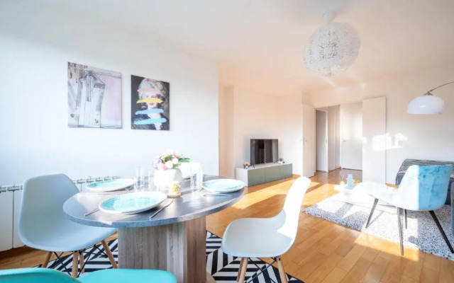 Immotovo - Suite Moderne - Paris 8 Min - Parking - Netflix