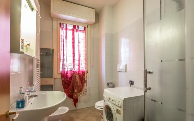 Dossetti in Bologna with 1 bedrooms and 1 bathrooms