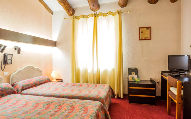 Logis Auberge Du Peras