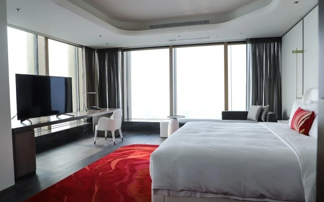 G Hotel