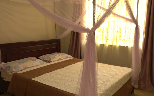 Palm Suites Jinja