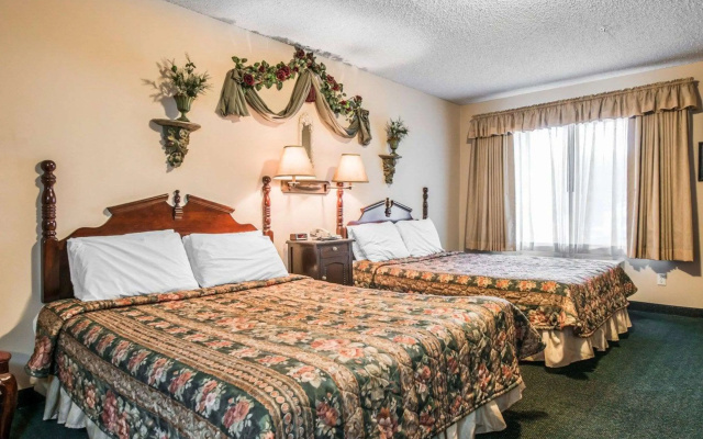 Quality Inn & Suites Manitou Springs at Pikes Peak