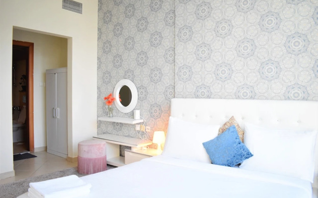 2 Bedroom Apartment in Marina Diamond 4