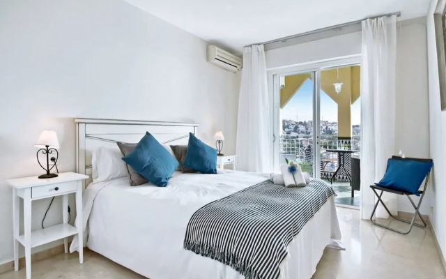 Del Parque Flats - Cala Torrevigia