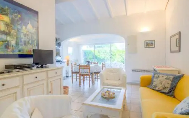 Holiday Home Les Parcs de Gassin-5